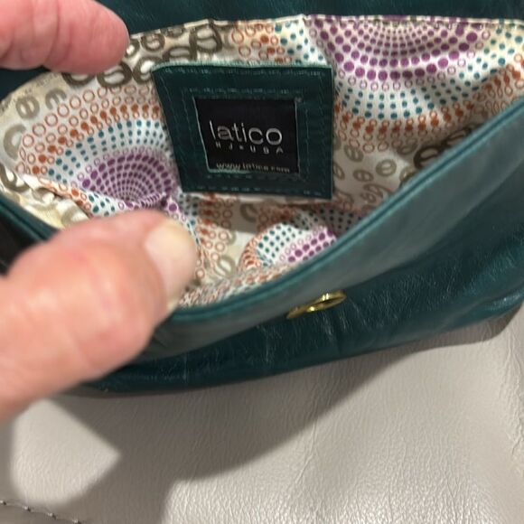 Litico Leather Green Crossbody Bag - Picture 3 of 4